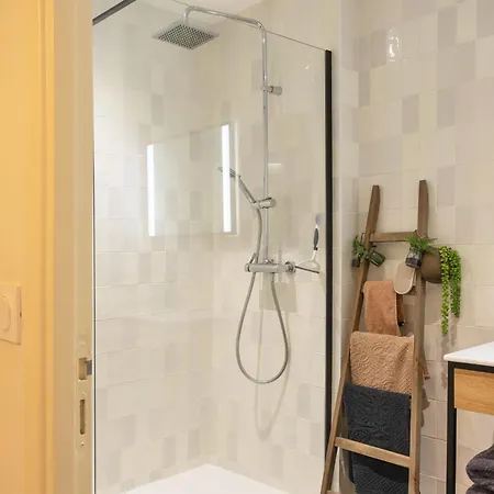 Casa Saleccia Renove Au Coeur De Saint-florent Apartament *